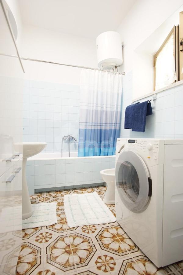 Апартаменти Apartman Sator Ровінь Екстер'єр фото
