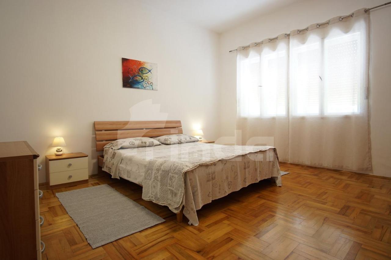 Апартаменти Apartman Sator Ровінь Екстер'єр фото