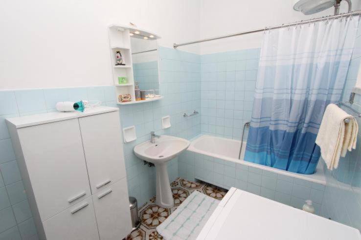 Апартаменти Apartman Sator Ровінь Екстер'єр фото